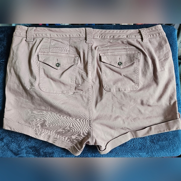 Torrid military button cuffed shorts - Picture 2 of 10